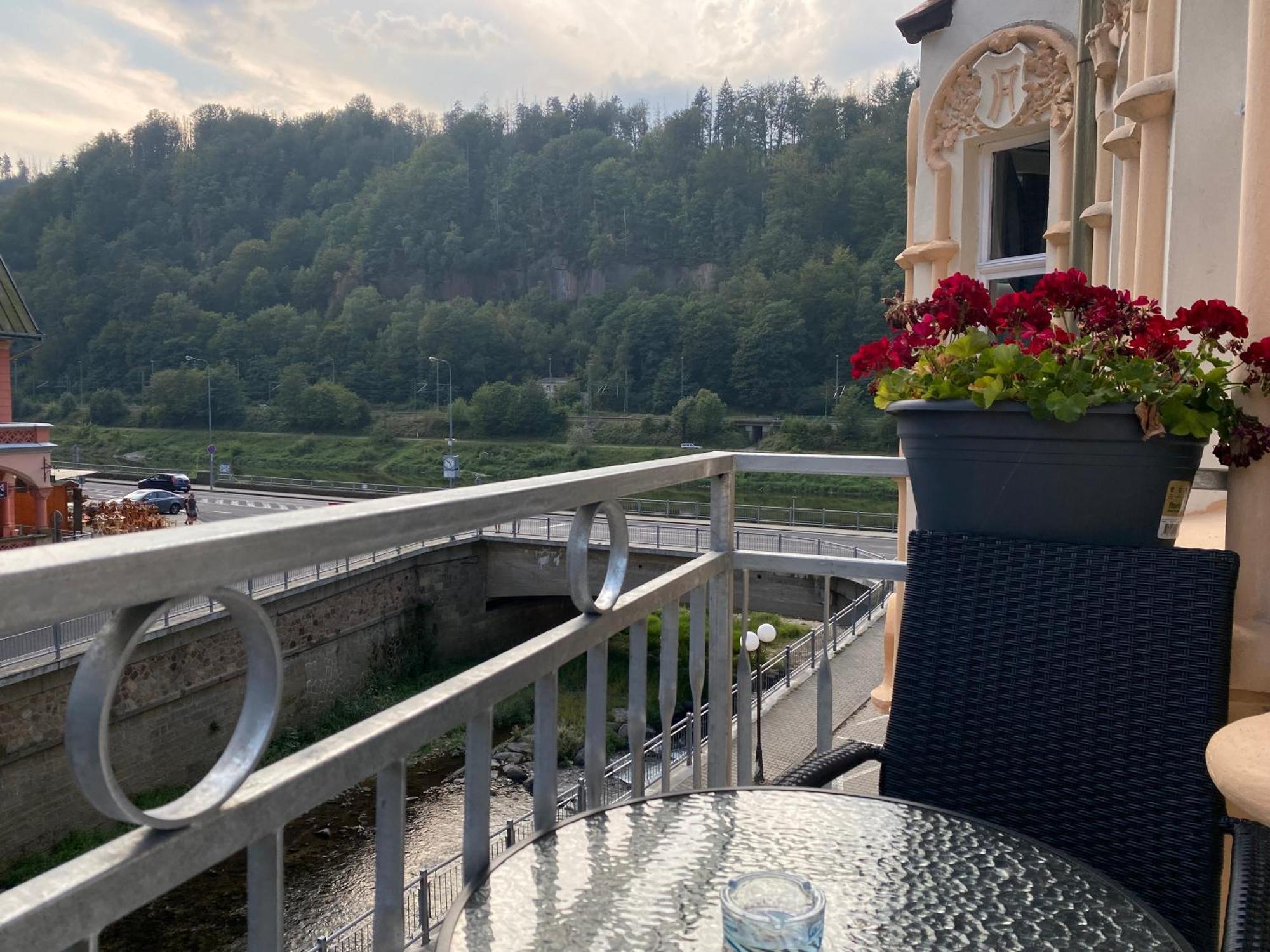 Hotel Labe Hrensko Exterior photo